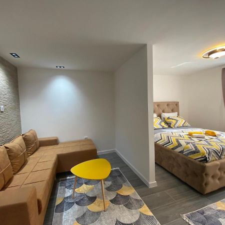 Vucinic Studio Apartment Цетине Экстерьер фото